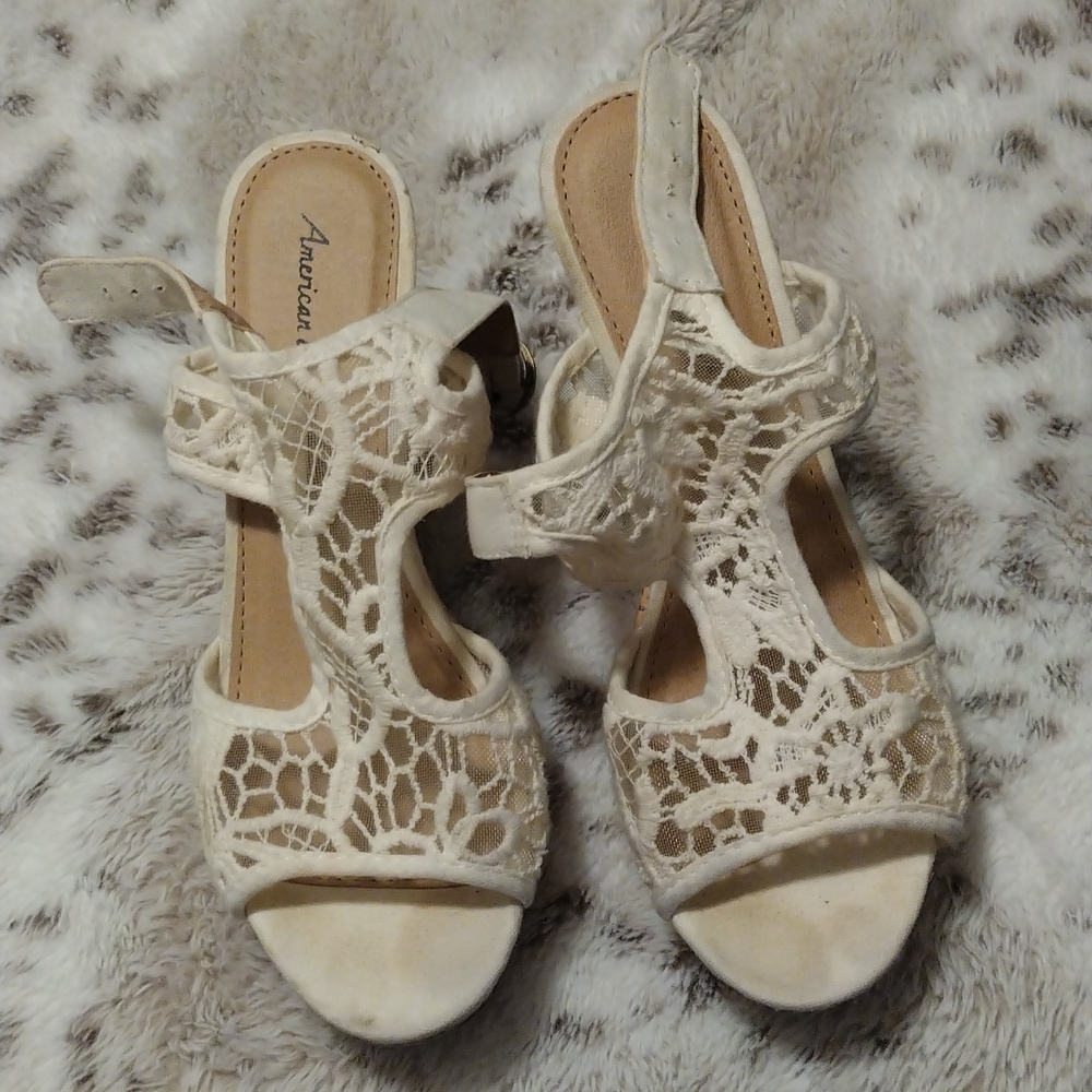 American eagle heels